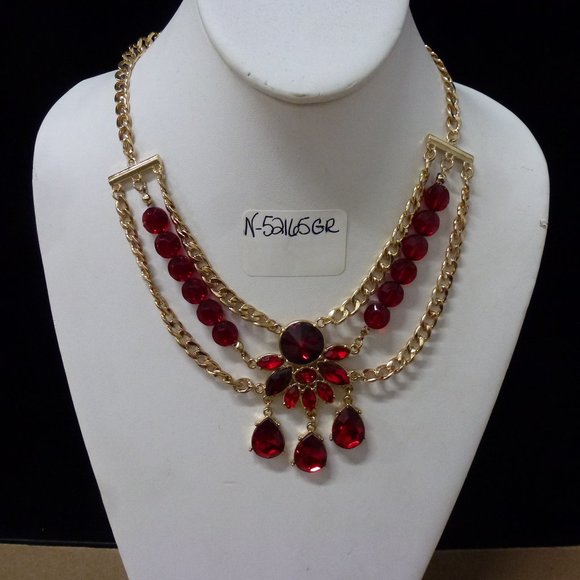 Bijou Drive 3 row gold chain with red crystal stones necklace - Picture 1 of 7